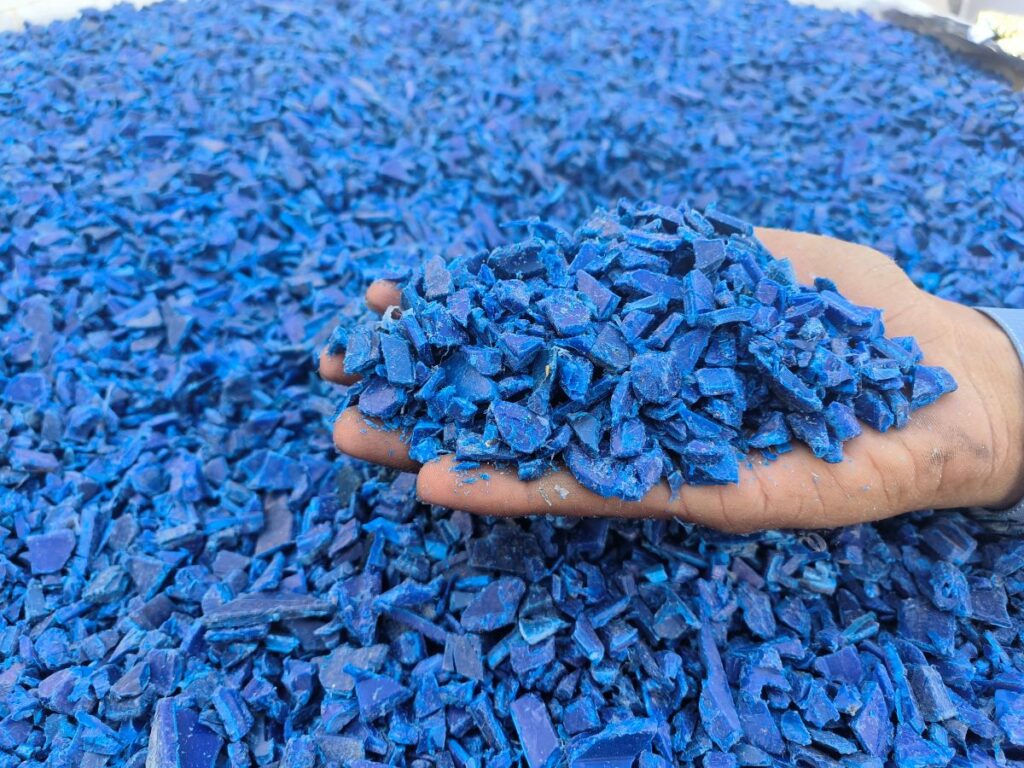 HDPE Injection Molding Plastics Regrinds Blue color